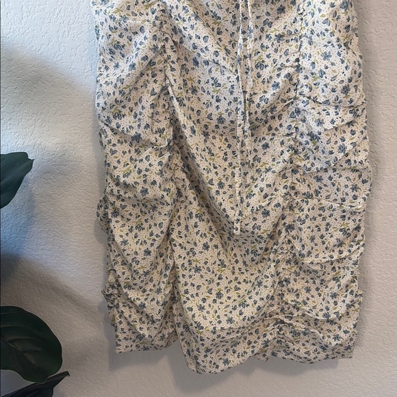 Lulu’s Medium dainty blue Floral Cream Dress - Picture 3 of 5